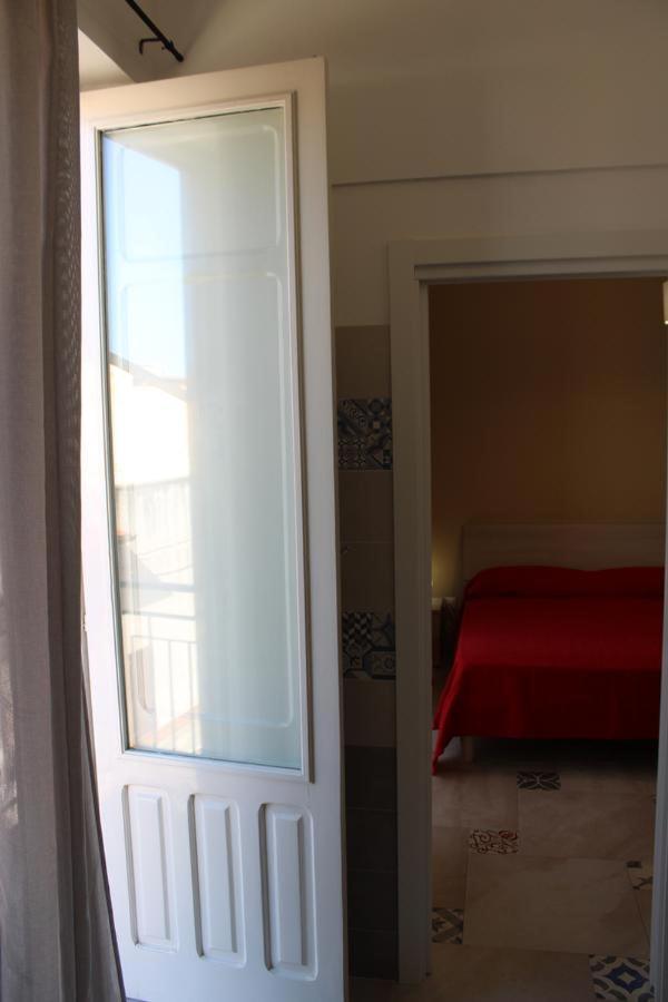 דירות בלסטראטה La Stanza Vicino Al Mare , Una Camera Da Letto E Bagno Con Balcone Vista Mare מראה חיצוני תמונה