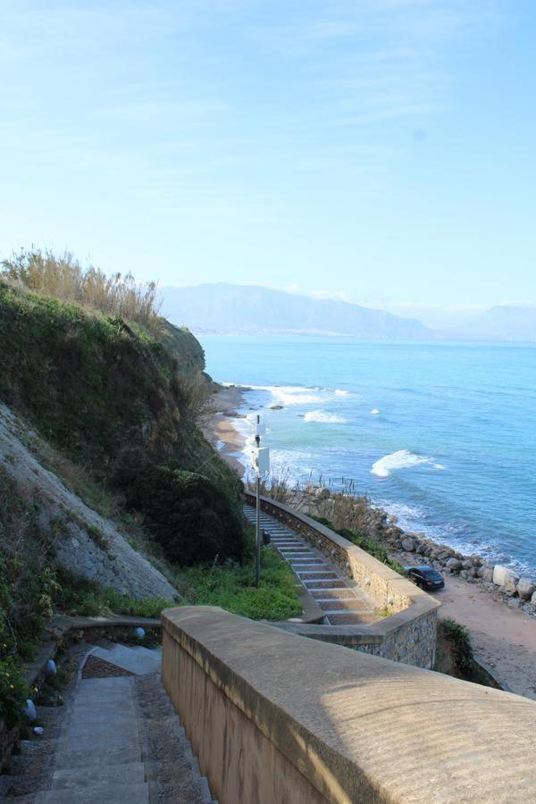 דירות בלסטראטה La Stanza Vicino Al Mare , Una Camera Da Letto E Bagno Con Balcone Vista Mare מראה חיצוני תמונה