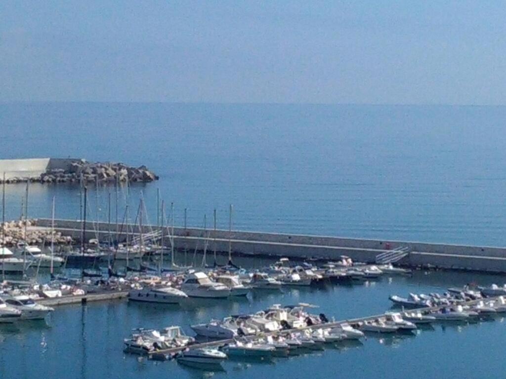 דירות בלסטראטה La Stanza Vicino Al Mare , Una Camera Da Letto E Bagno Con Balcone Vista Mare מראה חיצוני תמונה