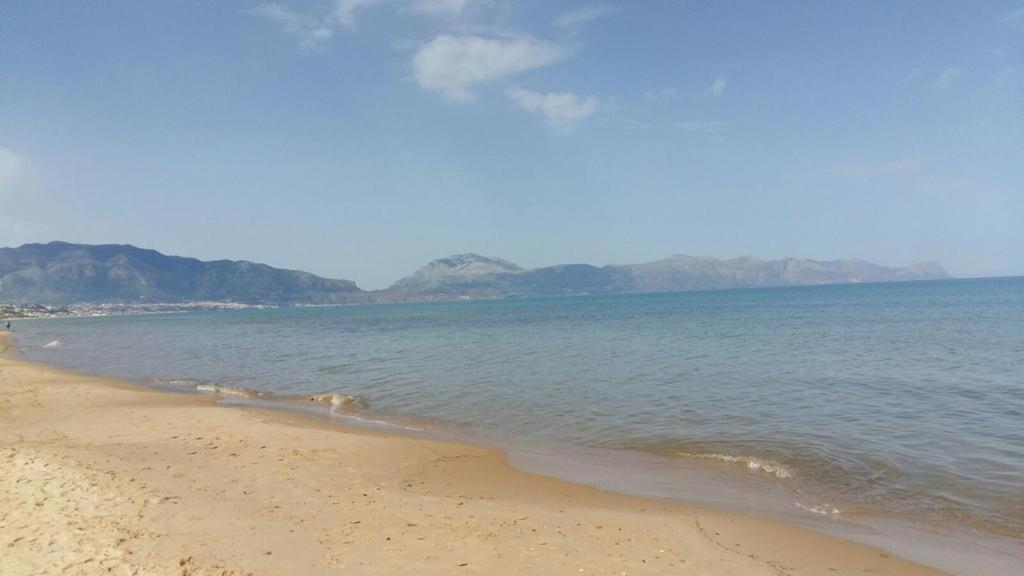 דירות בלסטראטה La Stanza Vicino Al Mare , Una Camera Da Letto E Bagno Con Balcone Vista Mare מראה חיצוני תמונה