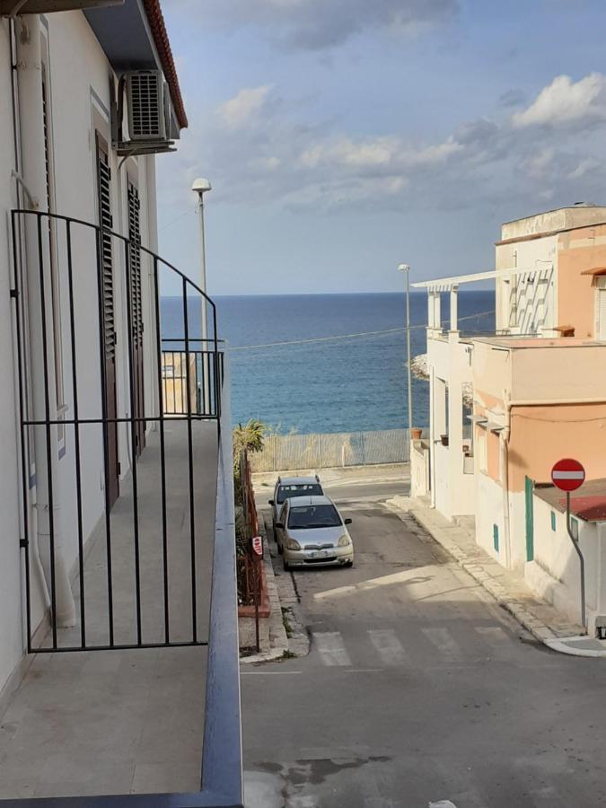 דירות בלסטראטה La Stanza Vicino Al Mare , Una Camera Da Letto E Bagno Con Balcone Vista Mare מראה חיצוני תמונה