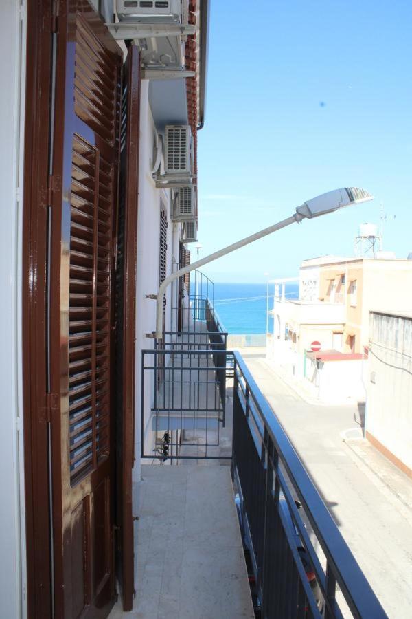 דירות בלסטראטה La Stanza Vicino Al Mare , Una Camera Da Letto E Bagno Con Balcone Vista Mare מראה חיצוני תמונה